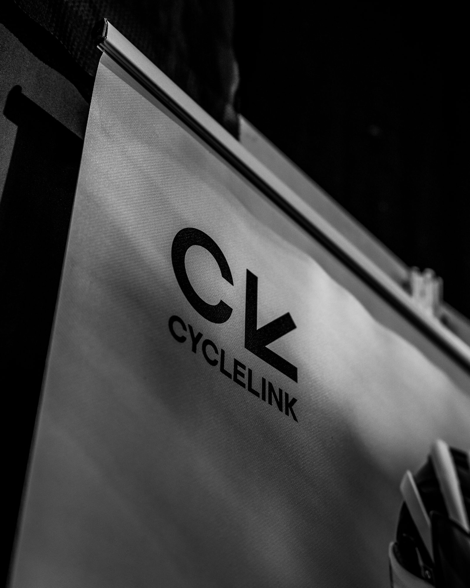 Close-up van het CycleLink logo op de wielerbeurs